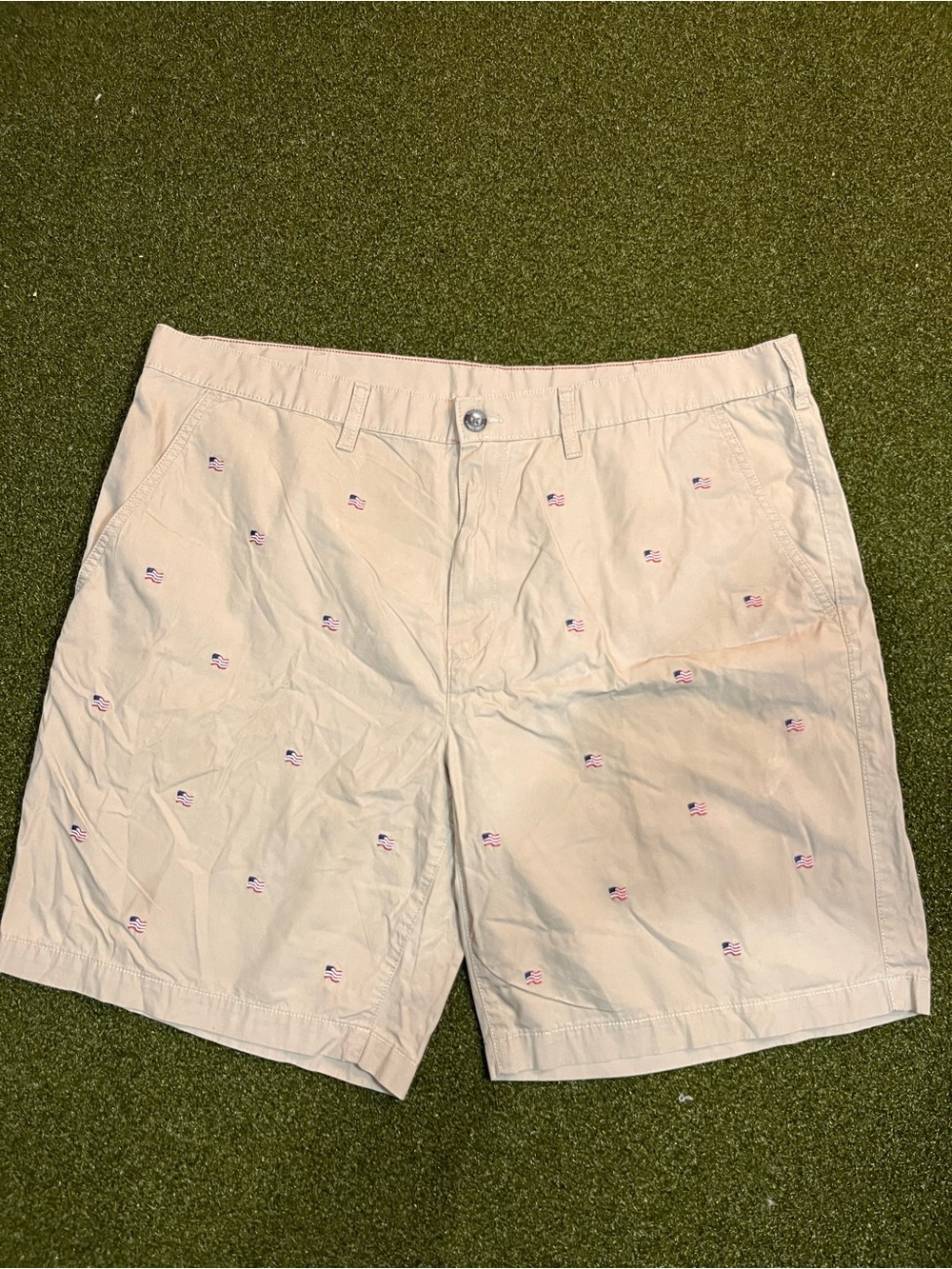 Eddie Bauer Men's USA Flag Outdoor Shorts Cotton 8” Inseam Tan Khaki Size 40